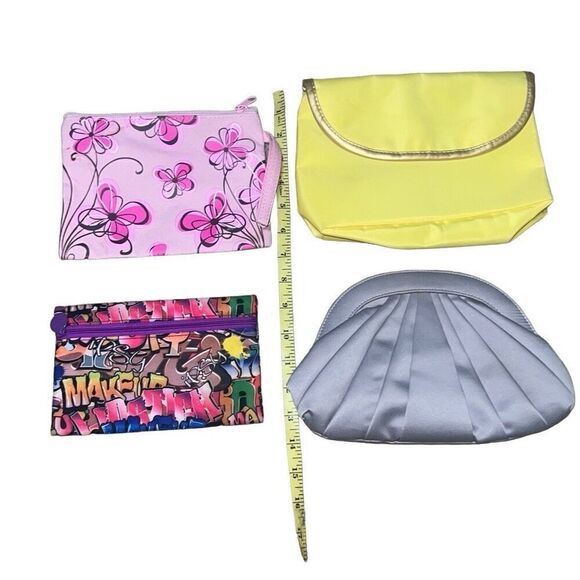 Multiple Cosmetic Travel Bags - Picture 3 of 4